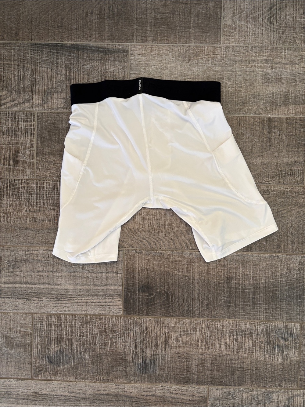 Nike White Compression Shorts with Black Waistband Mens Medium - Picture 2 of 2